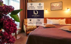 Готель Дніпро Dnipro Hotel